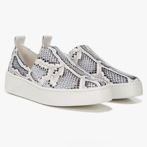 Vince Saxon 2 slip-on sneaker in blue and white snake-embossed leather Sz 38.5